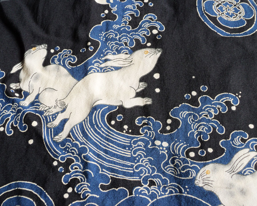 เสื้อฮาวายลายญี่ปุ่น Oniwa soto ลาย กระต่ายในคลื่นน้ำ