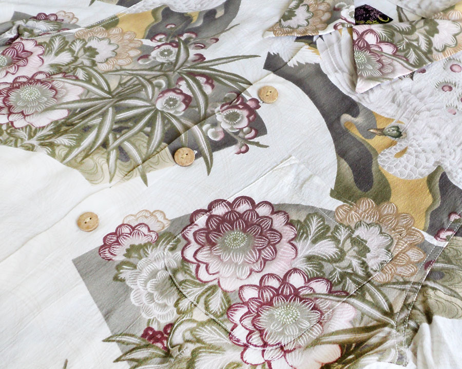 เสื้อฮาวายลายญี่ปุ่น Oniwa soto ลาย นกยูงกับดอกไม้