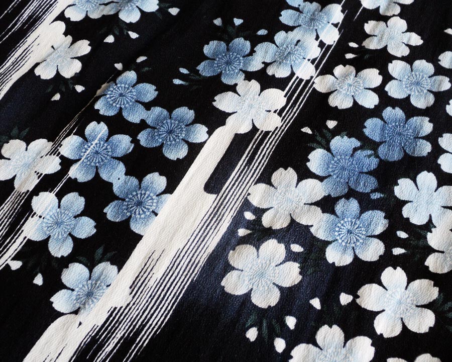 เสื้อฮาวายลายญี่ปุ่น Oniwa soto ลาย ดอกซากุระสีน้ำเงิน
