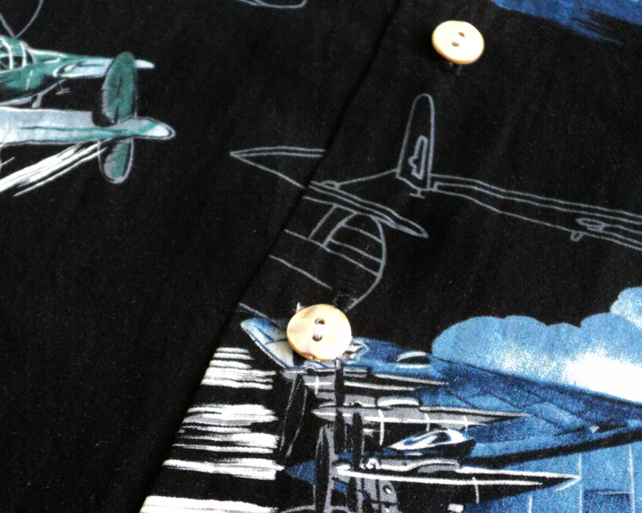 เสื้อฮาวาย TORI RICHARD ลาย เครื่องบินรบ