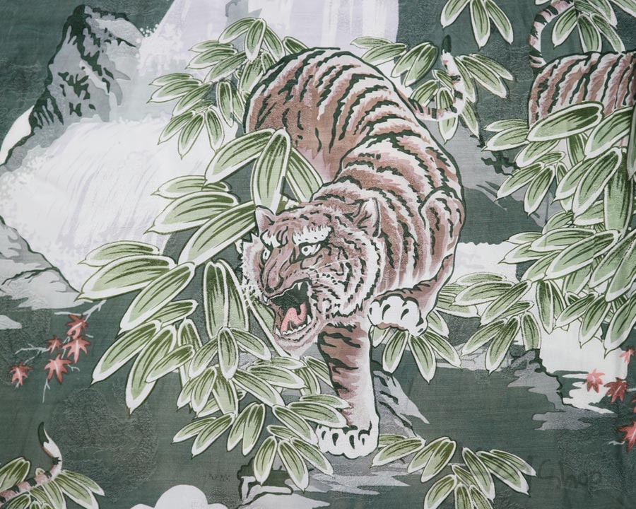 เสื้อฮาวายลายญี่ปุ่น BRADSHAW ลาย เสือในภูเขาน้ำตก