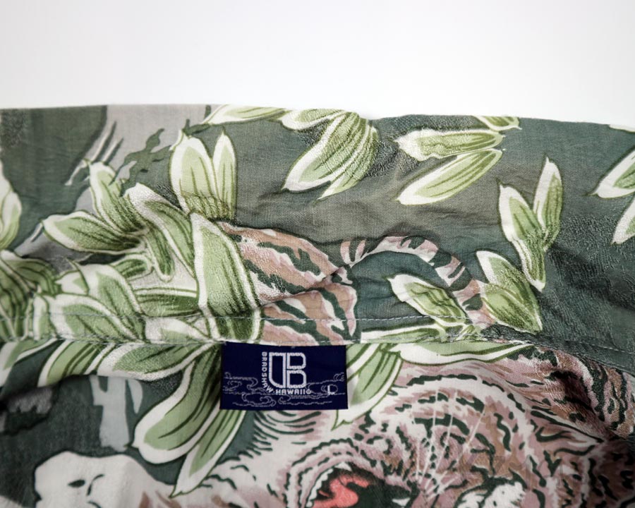 เสื้อฮาวายลายญี่ปุ่น BRADSHAW ลาย เสือในภูเขาน้ำตก