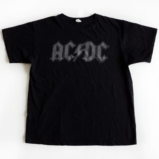 เสื้อยืด ลาย AC/DC (ปี 2004)