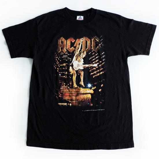 เสื้อยืด ลาย AC/DC (ปี 2004)