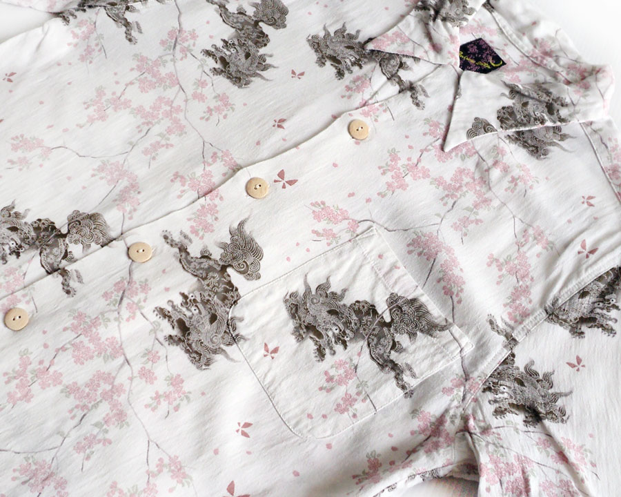 เสื้อฮาวายลายญี่ปุ่น Oniwa soto ลาย สิงห์กับบดอกซากุระ