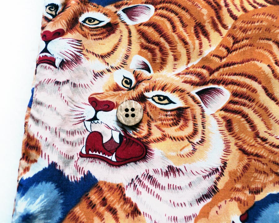 เสื้อฮาวายลายญี่ปุ่น PINEAPPLE JUICE - ONE HUNDRED TIGER