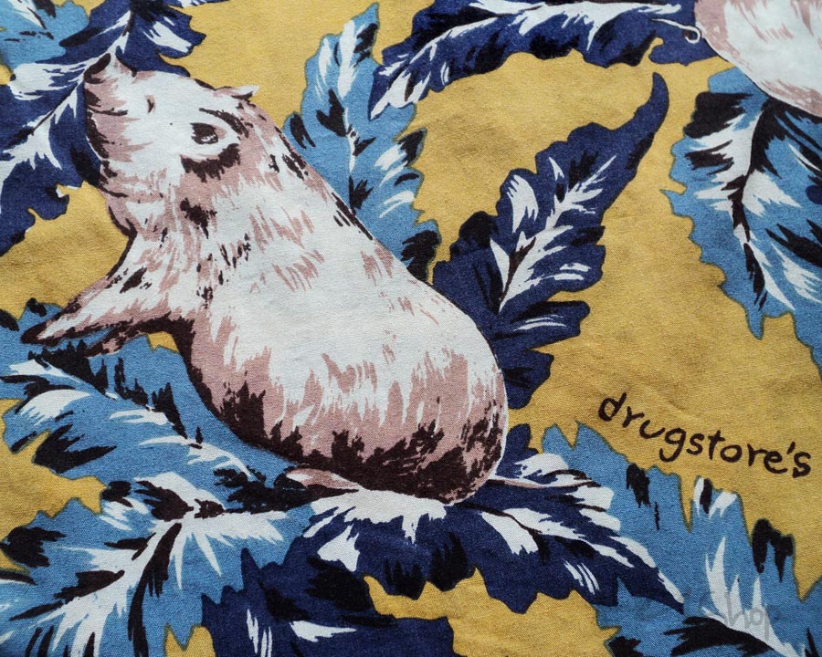 เสื้อฮาวายลายญี่ปุ่น drug store's ลาย หมู ใบไม้