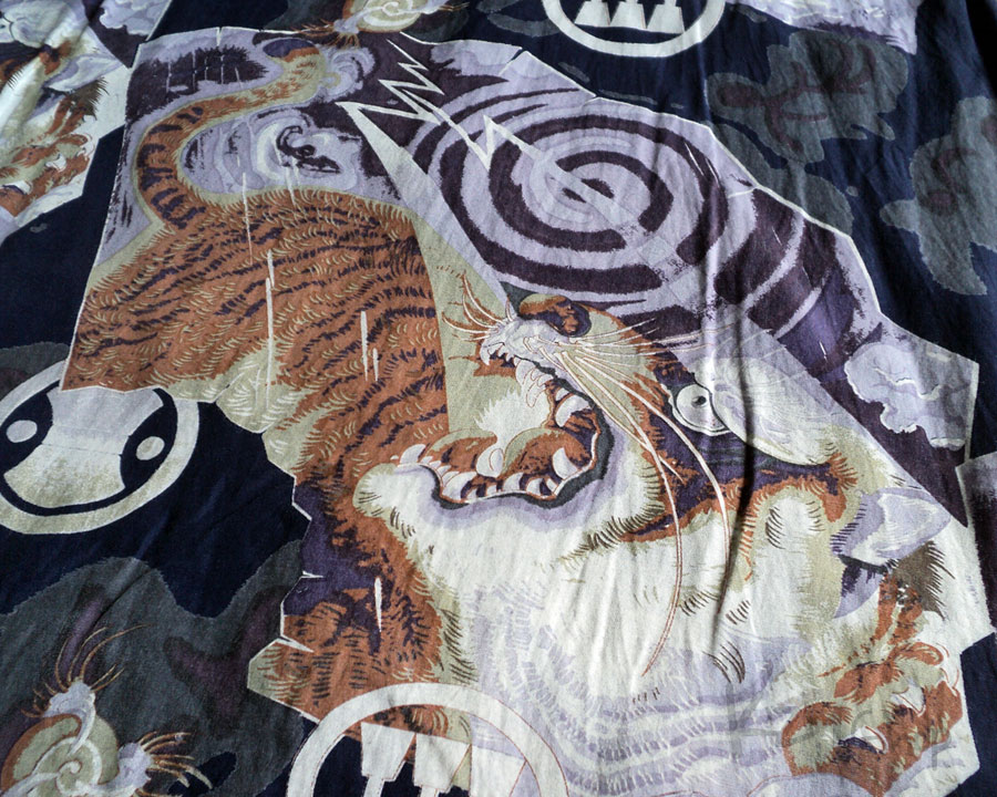เสื้อฮาวายลายญี่ปุ่น Hinahina ลาย เสือในพายุ