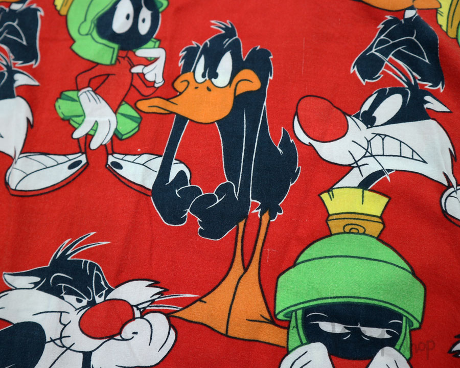 เสื้อฮาวาย LOONEY TUNES ลาย Daffy Duck, Sylvester, Marvin the Martian