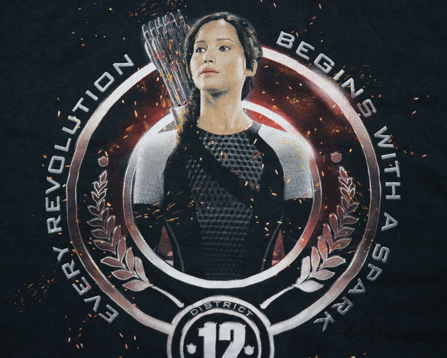 เสื้อยืด THE HUNGER GAMES - CATCHING FIRE
