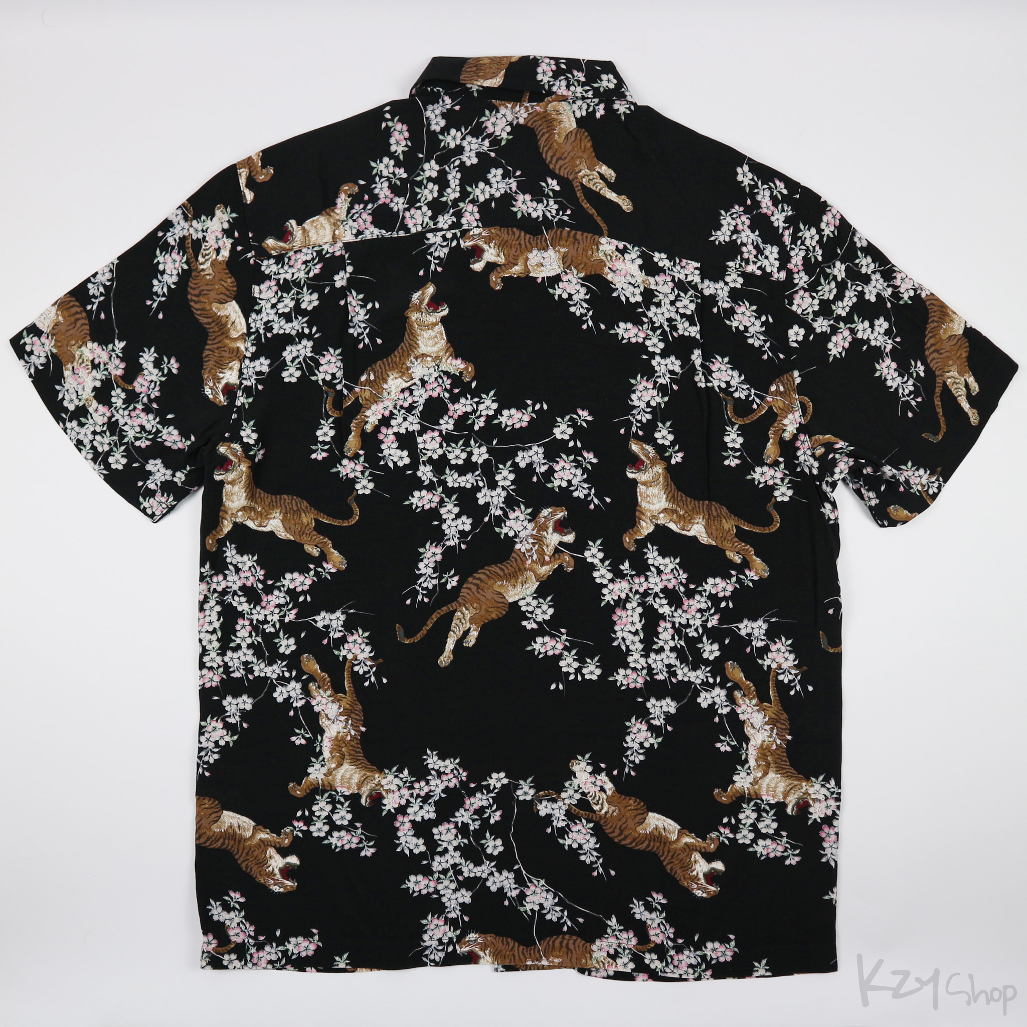 เสื้อฮาวายลายญี่ปุ่น Kaluluwa ลาย เสือกับดอกซากุระ