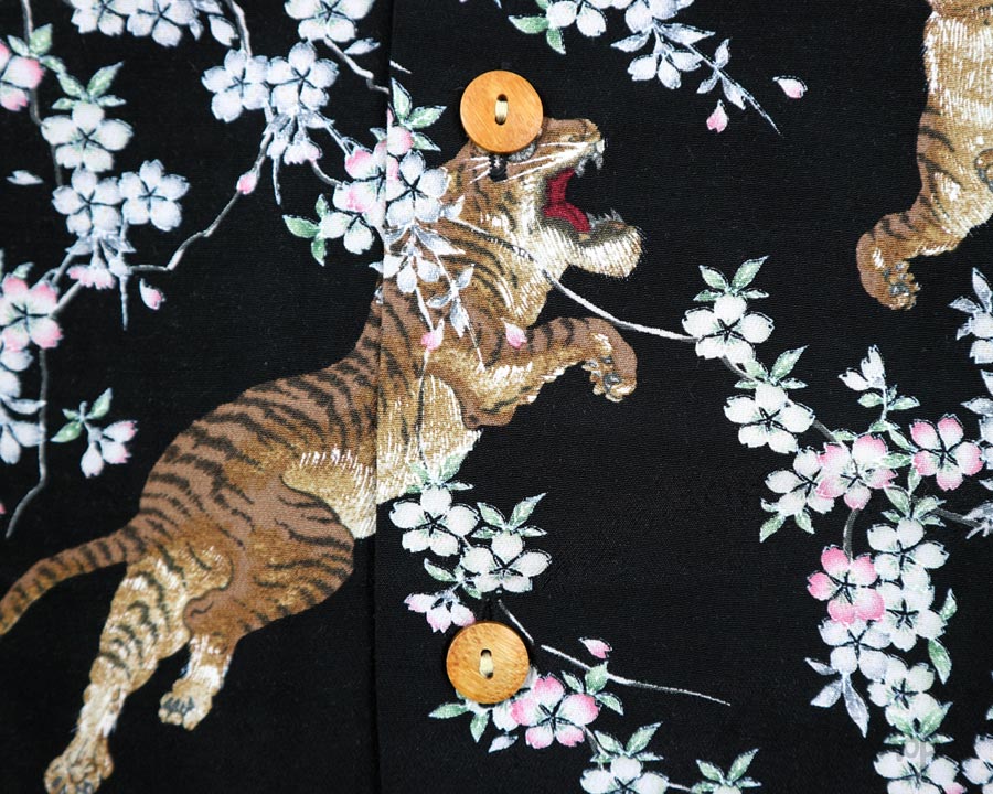 เสื้อฮาวายลายญี่ปุ่น Kaluluwa ลาย เสือกับดอกซากุระ