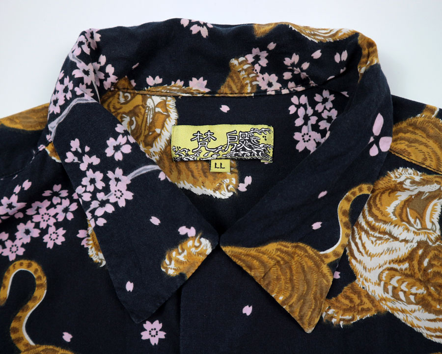 เสื้อฮาวายลายญี่ปุ่น ลาย Tora and Sakura