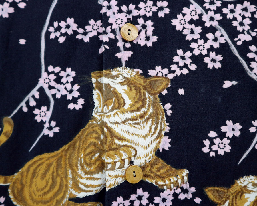 เสื้อฮาวายลายญี่ปุ่น ลาย Tora and Sakura