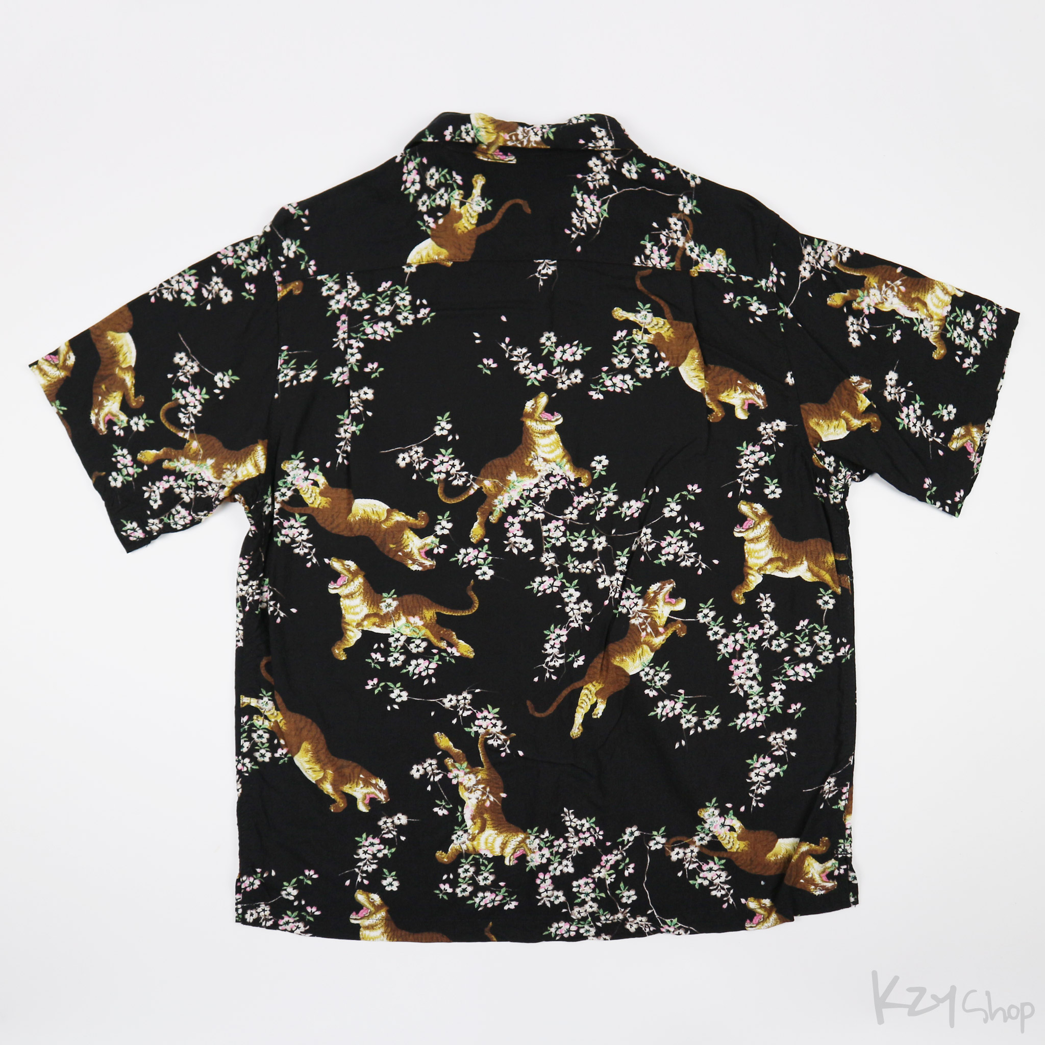 เสื้อฮาวายลายญี่ปุ่น Tropical wear ลาย เสือกับดอกซากุระ