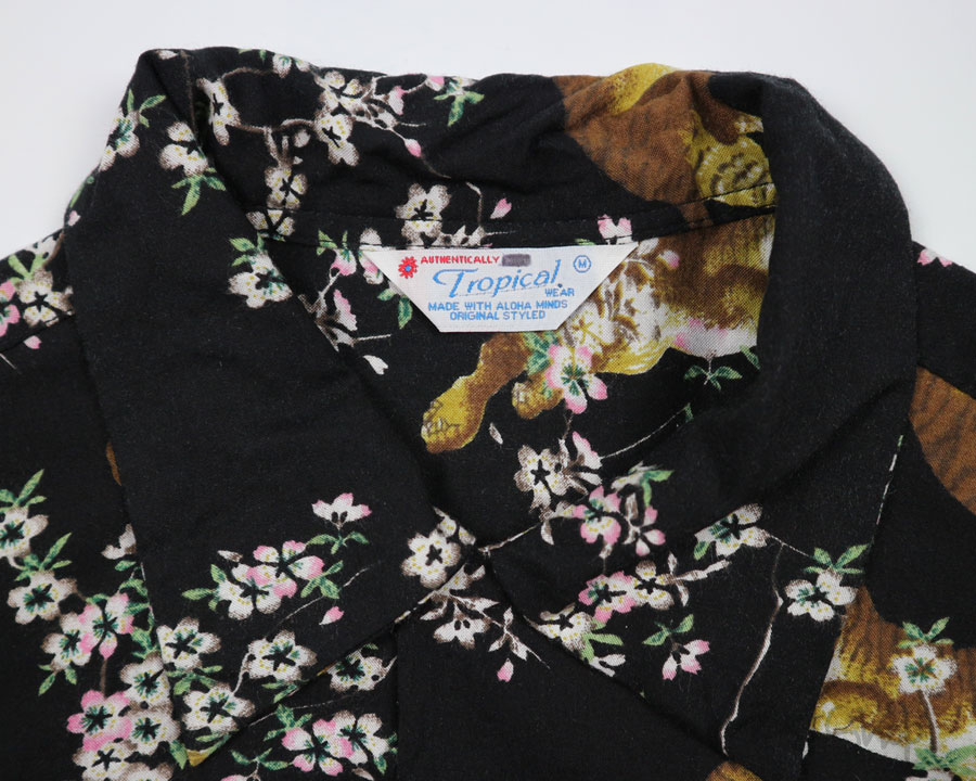 เสื้อฮาวายลายญี่ปุ่น Tropical wear ลาย เสือกับดอกซากุระ